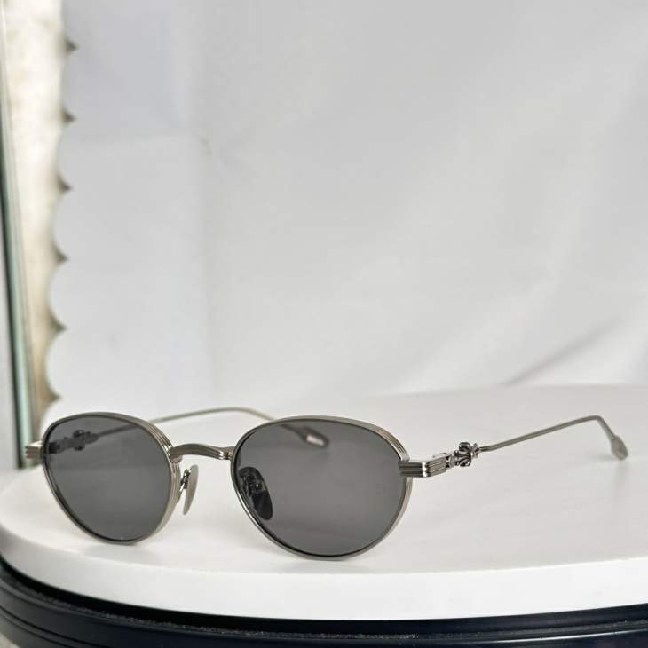 Picture of Chrome Hearts Sunglasses _SKUfw76014615fw